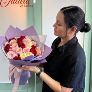 COLECCIÓN MUSAS & REINAS DEL AMOR ETERNO.- JULIETA 24 ROSAS